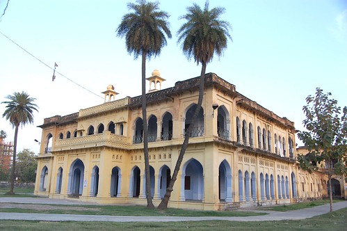 ساختمان مدرسه سلطانیه